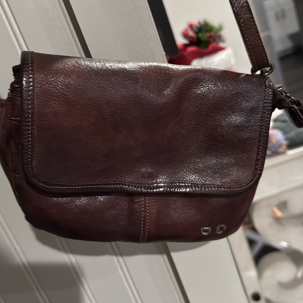 Bed Stu Ziggy distressed convertible! Color is Rustic!